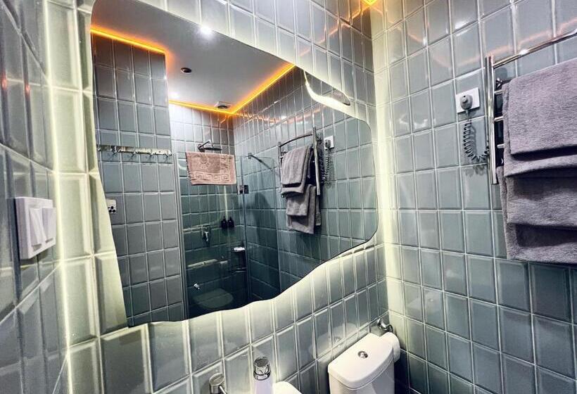 Standard Kolmen Hengen Huone, Kyiv Panorama Apartments Near Gulliver