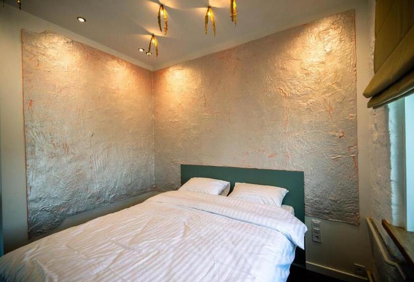 Standard Kolmen Hengen Huone, Kyiv Panorama Apartments Near Gulliver