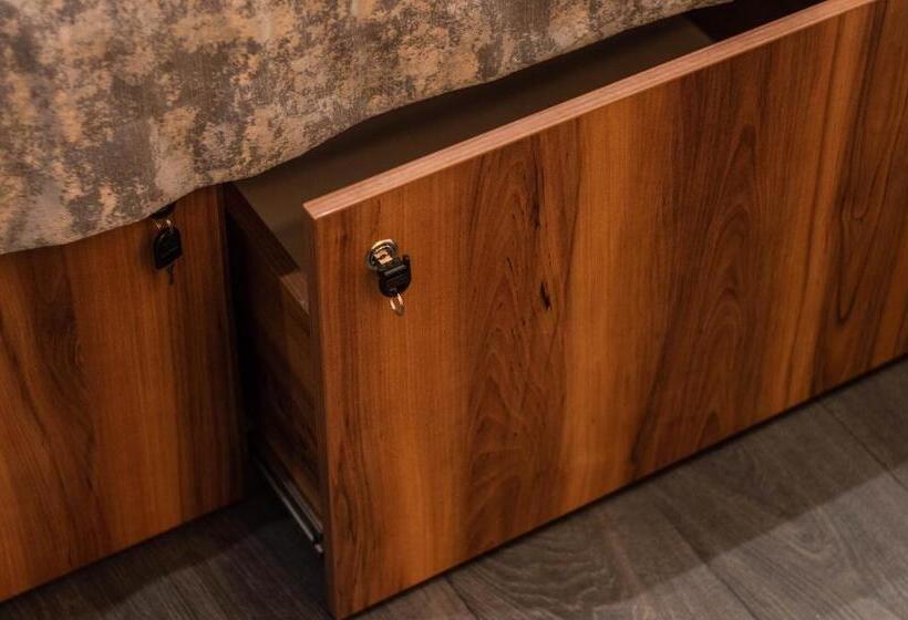 Standard Neljän Hengen Huone, Kyiv Panorama Apartments Near Gulliver