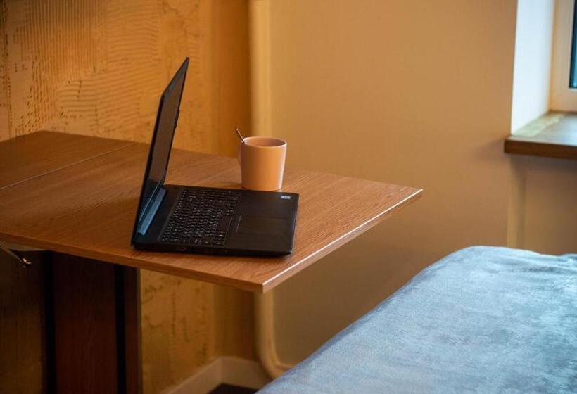 Standard Neljän Hengen Huone, Kyiv Panorama Apartments Near Gulliver