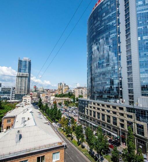 Standard Kolmen Hengen Huone Parveke, Kyiv Panorama Apartments Near Gulliver