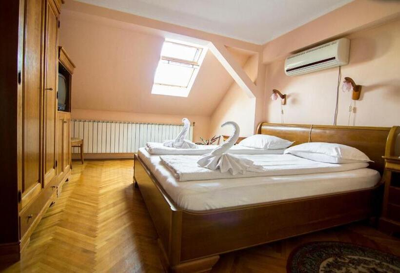 غرفة قياسية, Lilla Panzió