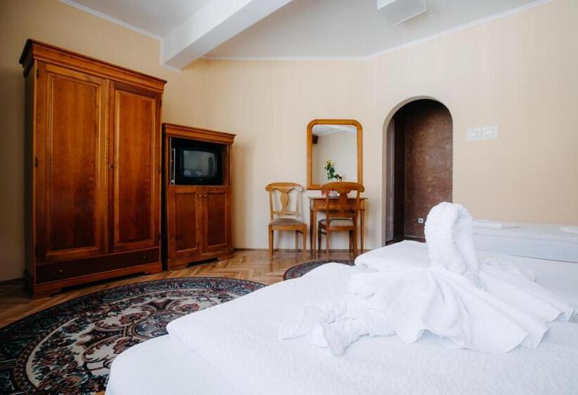 غرفة قياسية, Lilla Panzió