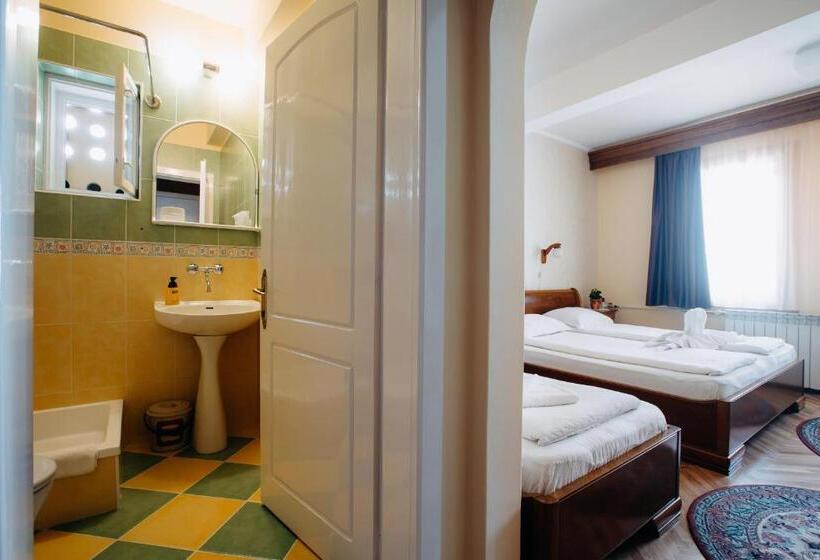 غرفة كومفورت ثلاثية, Lilla Panzió