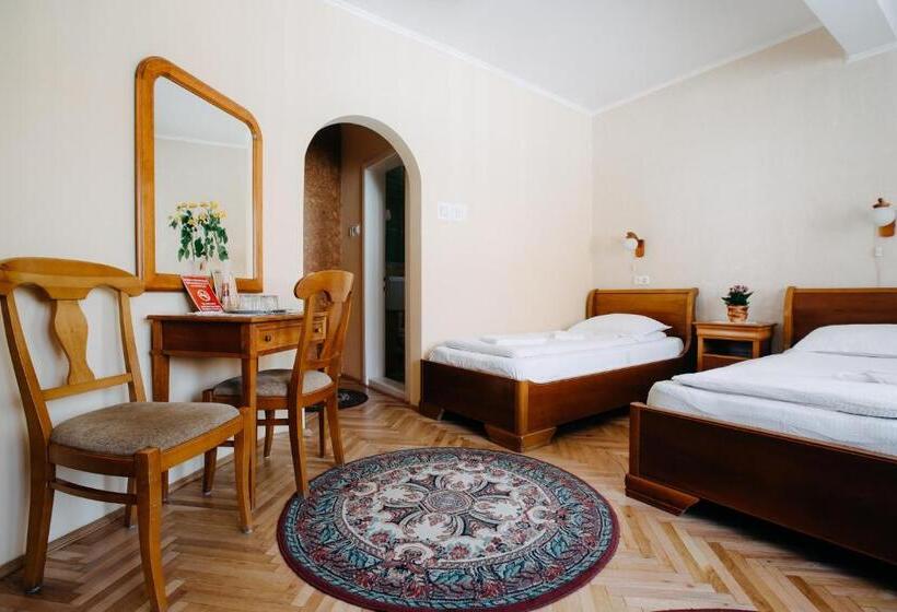 غرفة كومفورت ثلاثية, Lilla Panzió