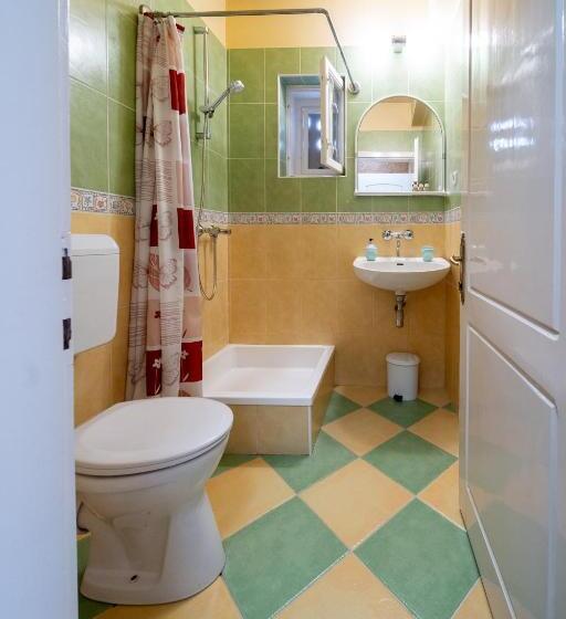 غرفة كومفورت ثلاثية, Lilla Panzió