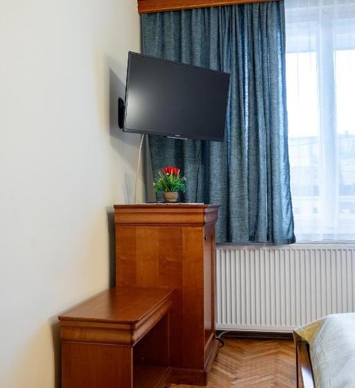 غرفة قياسية, Lilla Panzió