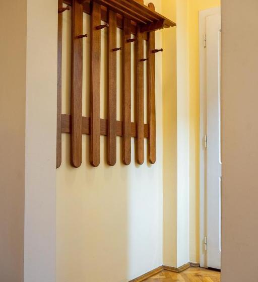 غرفة قياسية, Lilla Panzió