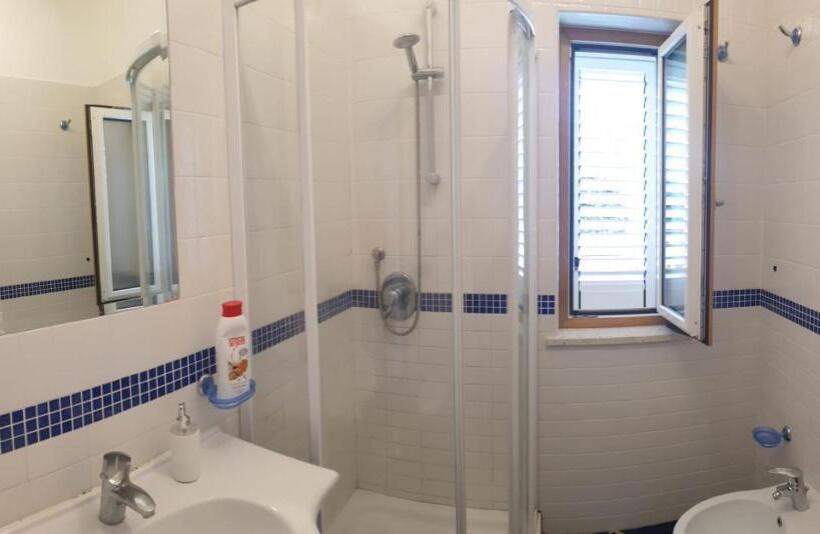 Apartamento 1 Dormitório com Terraço, Mareluna Ischia