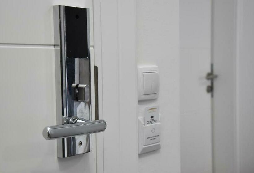 اتاق لوکس, Motel Centar