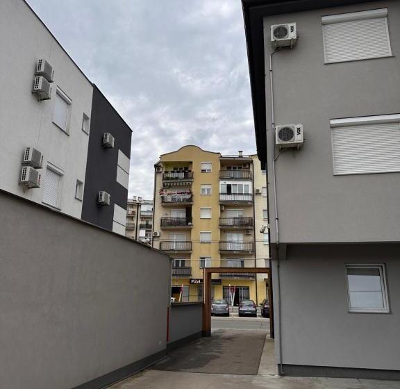 اتاق لوکس, Motel Centar