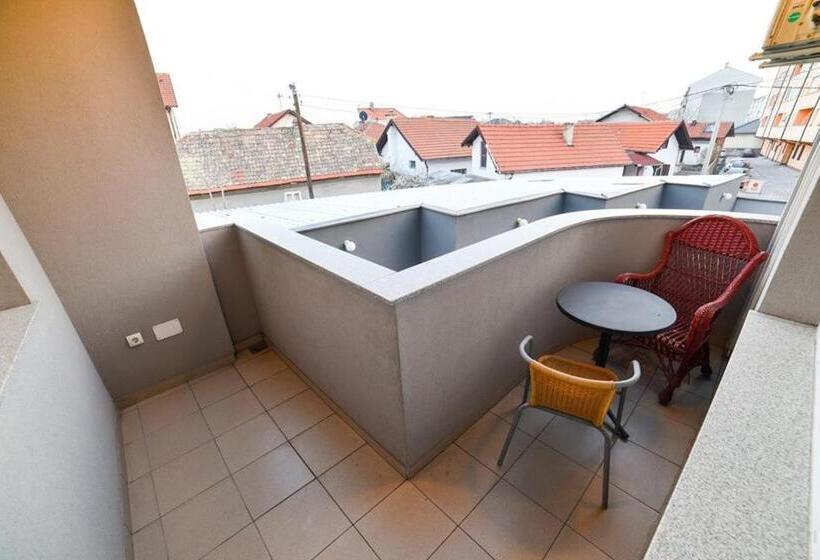 آپارتمان 1 خوابه, Motel Centar