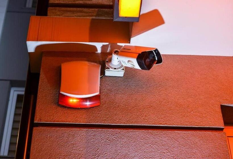 اتاق لوکس سه تخته, Motel Centar