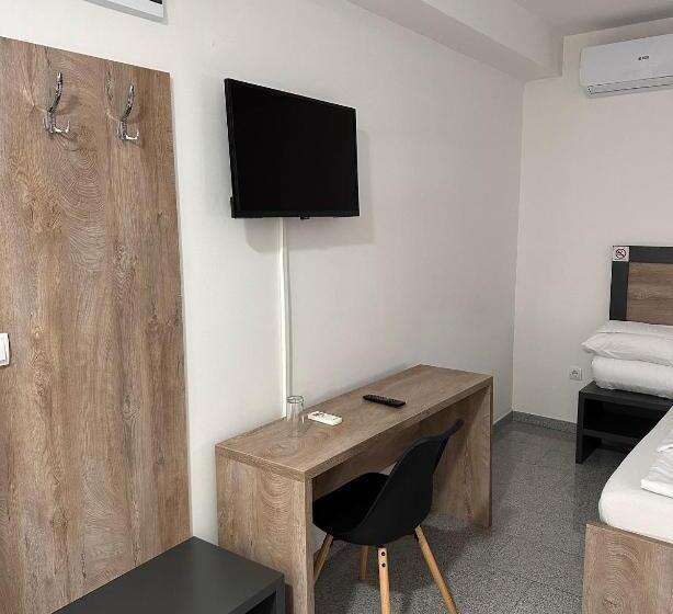 اتاق لوکس سه تخته, Motel Centar