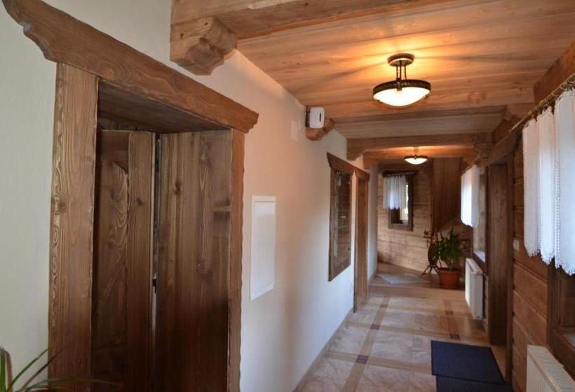 침실 1개 아파트, Privát Domino