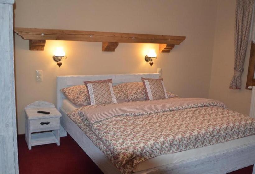 침실 1개 아파트, Privát Domino