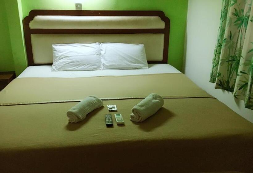 Apartamento 3 Dormitórios, Dindings Pantai Desair Apartment By Dpd