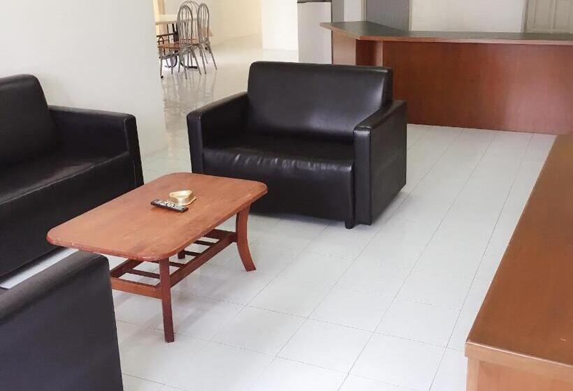 Apartamento 3 Dormitórios, Dindings Pantai Desair Apartment By Dpd