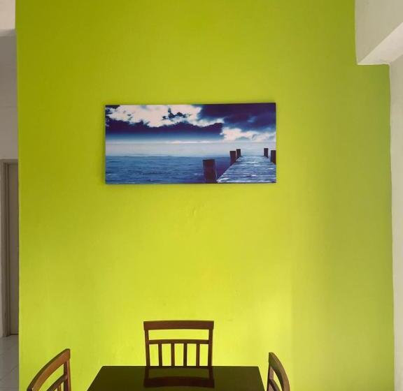 Apartamento 3 Dormitórios, Dindings Pantai Desair Apartment By Dpd