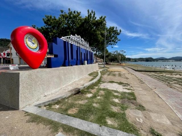 Апартаменты 3 Спальни, Dindings Pantai Desair Apartment By Dpd