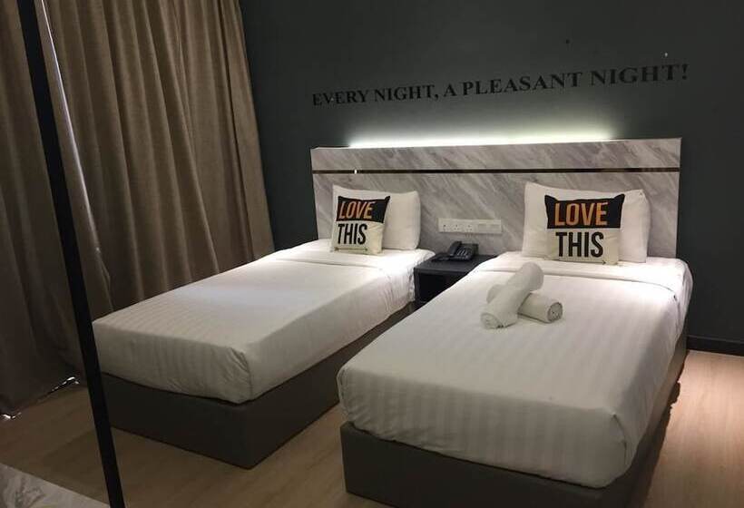 デラックスルーム, 99 Sepang Klia