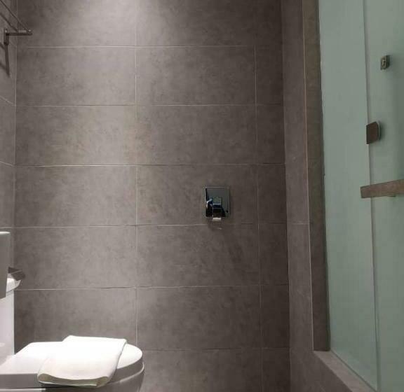 デラックスルーム, 99 Sepang Klia