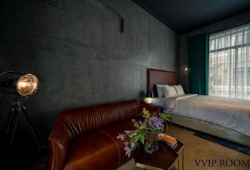 اتاق لوکس با بالکن, Le Jardin Secret Saigon