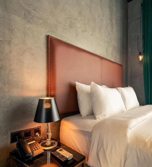 اتاق لوکس با بالکن, Le Jardin Secret Saigon