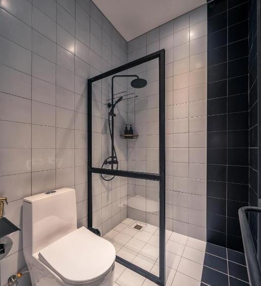 اتاق استاندارد با چشمانداز استخر, Le Jardin Secret Saigon