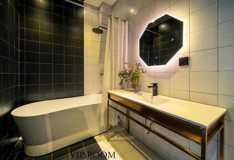 اتاق لوکس, Le Jardin Secret Saigon