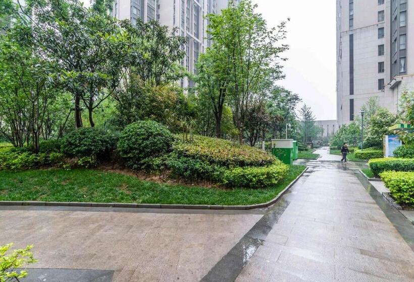 Апартаменты 1 Спальня, Zhengzhou Erqi · Erqi Wanda Complex ·