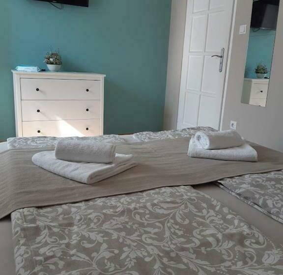 スタンダードルーム, Pihi Vendégház