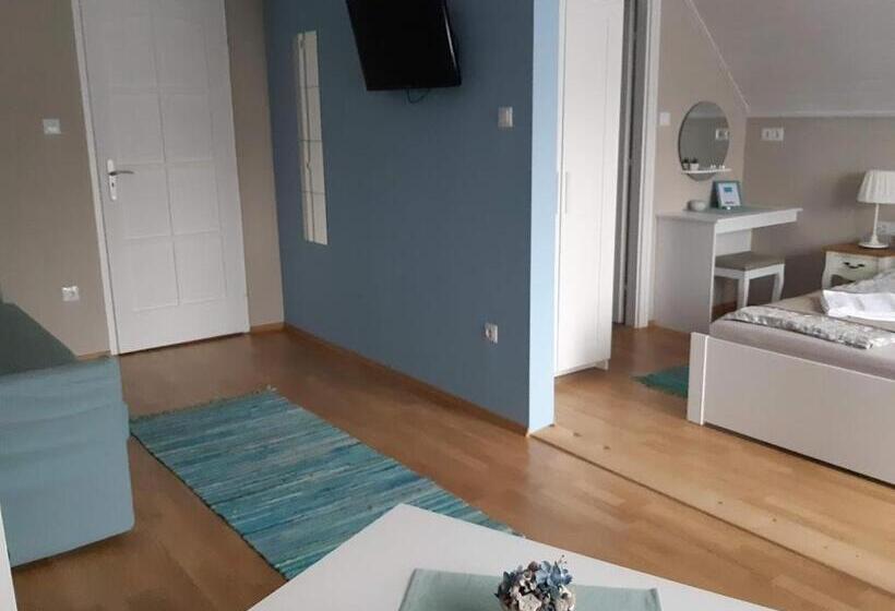 バルコニー付きデラックスルーム, Pihi Vendégház