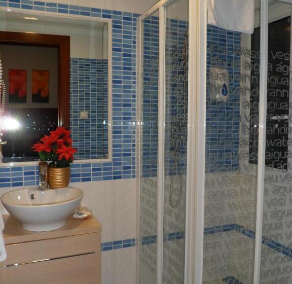 اتاق استاندارد سه نفره, Auto Check In Hotel Las Nieves