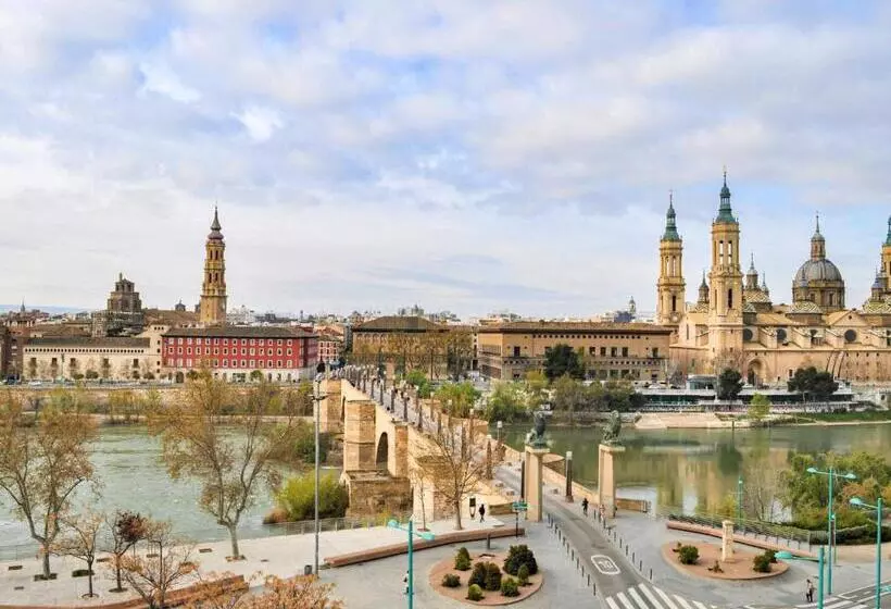 اتاق لوکس با چشم‌انداز, B&b Hotel Zaragoza Centro