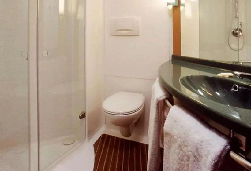 اتاق لوکس خانوادگی, B&b Hotel Zaragoza Centro