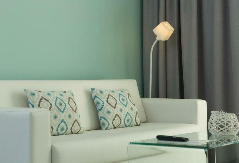 سوییت با چشمانداز استخر, Coral Ocean View - Adults Only