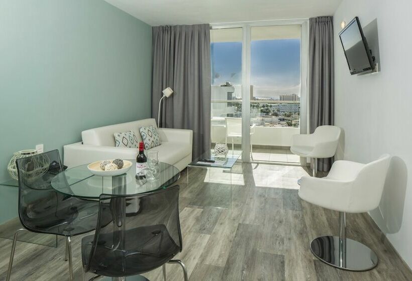 سوییت, Coral Ocean View - Adults Only