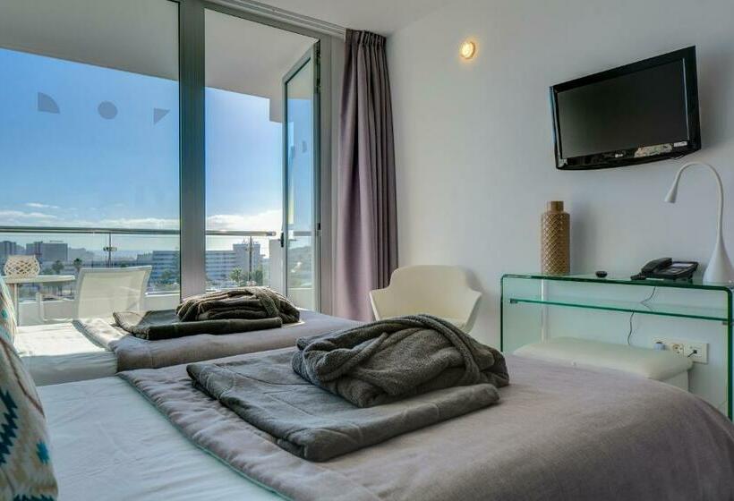 سوییت جونیور با چشمانداز استخر, Coral Ocean View - Adults Only