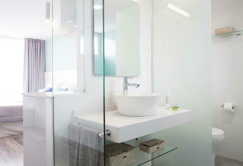 Полулюкс Вид на Бассейн, Coral Ocean View - Adults Only