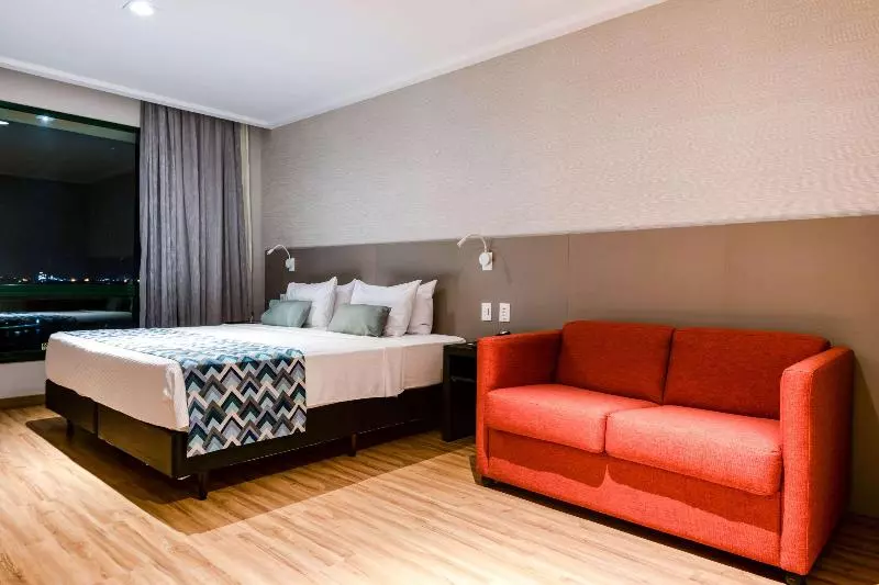 اتاق سوپریور, Comfort Suites Vitoria