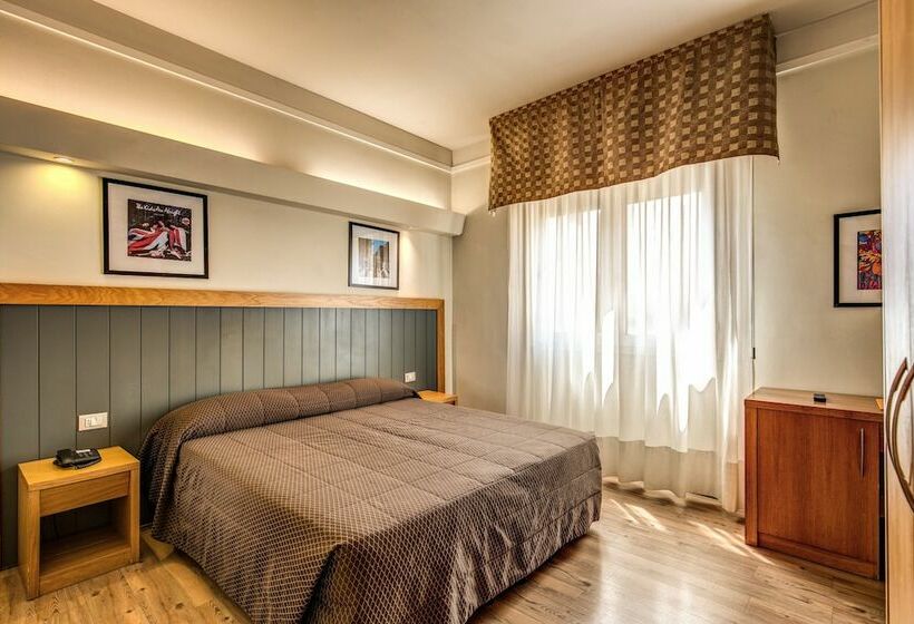 غرفة قياسية ثلاثية, Delle Nazioni