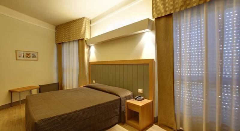 غرفة قياسية, Delle Nazioni