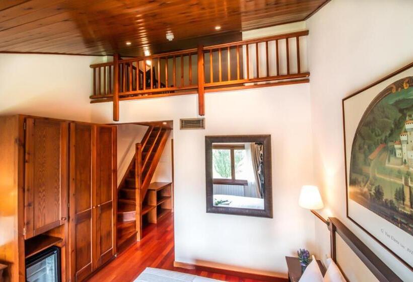 غرفة قياسية ثلاثية, Fontanals Golf