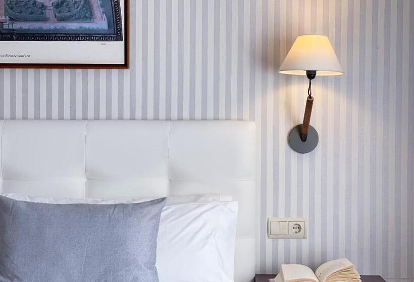 غرفة قياسية, Fontanals Golf