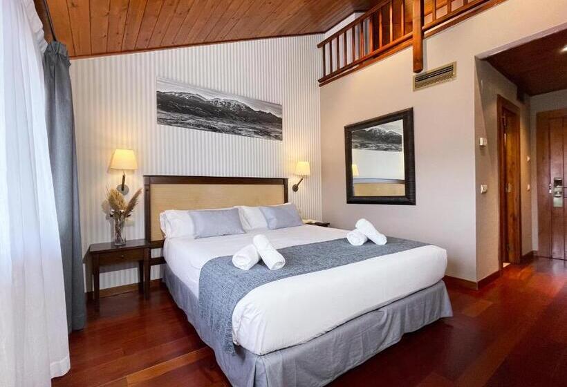 غرفة عائلية, Fontanals Golf