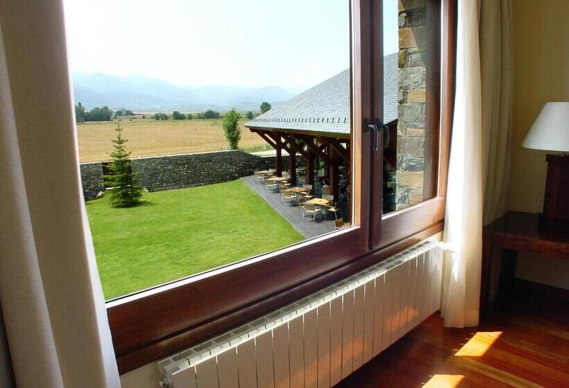 غرفة قياسية ذات إطلالة, Fontanals Golf