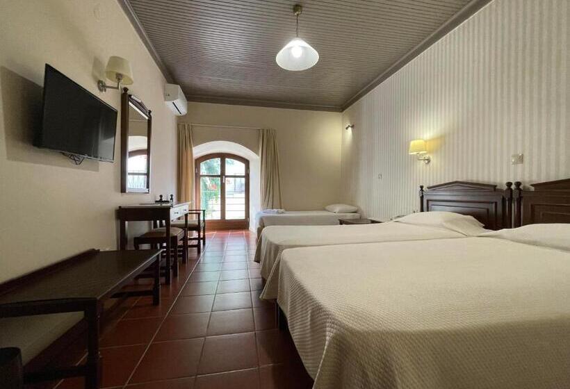 标准三人间, Fortezza