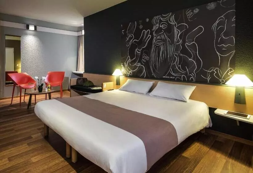 Superior Kolmen Hengen Huone, Ibis Aalst
