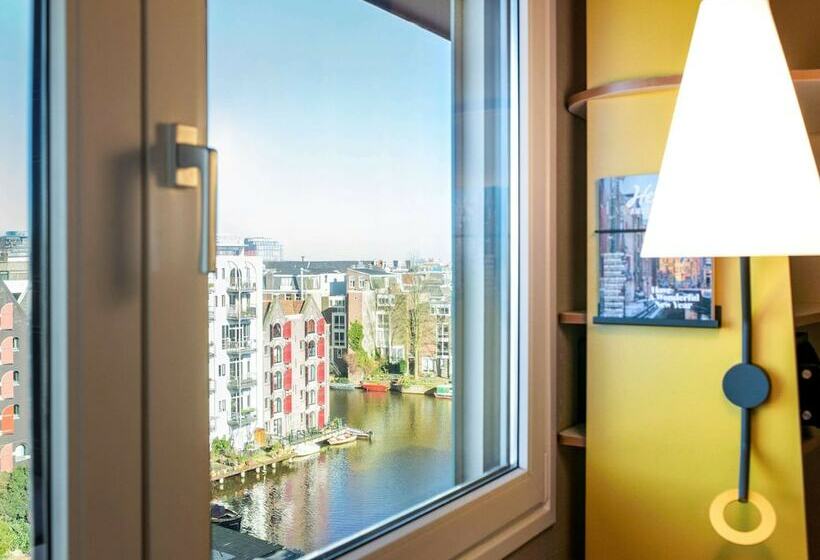 اتاق پرمیوم, Ibis Amsterdam Centre Stopera